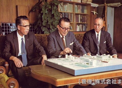 収入役西井久雄市長川口房太郎助役大西健次郎